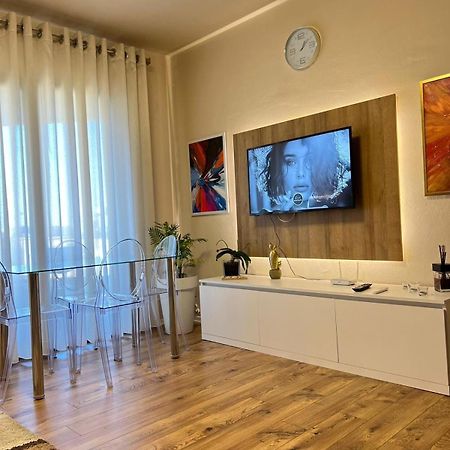 Nemis Apartments In The Centre Of Tirana Four Free Parking Экстерьер фото