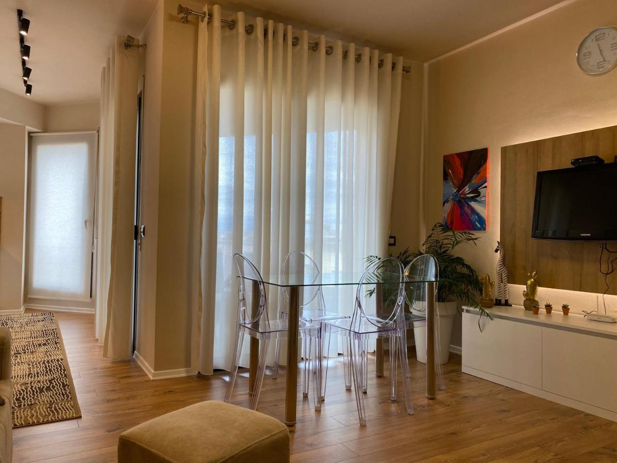Nemis Apartments In The Centre Of Tirana Four Free Parking Экстерьер фото