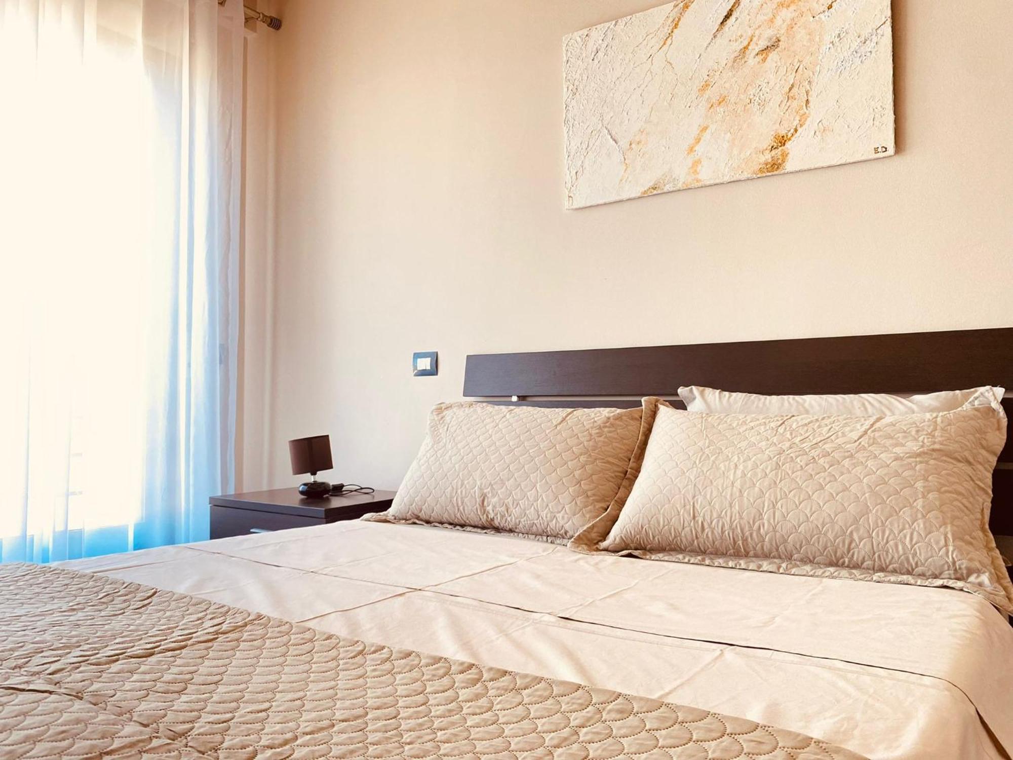 Nemis Apartments In The Centre Of Tirana Four Free Parking Экстерьер фото