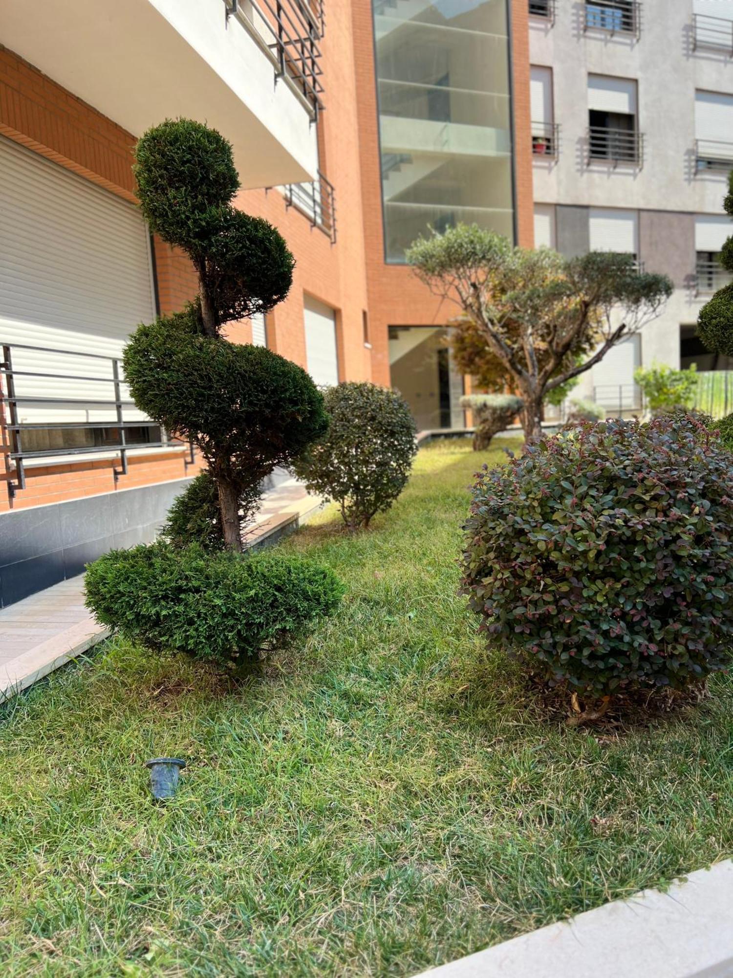 Nemis Apartments In The Centre Of Tirana Four Free Parking Экстерьер фото