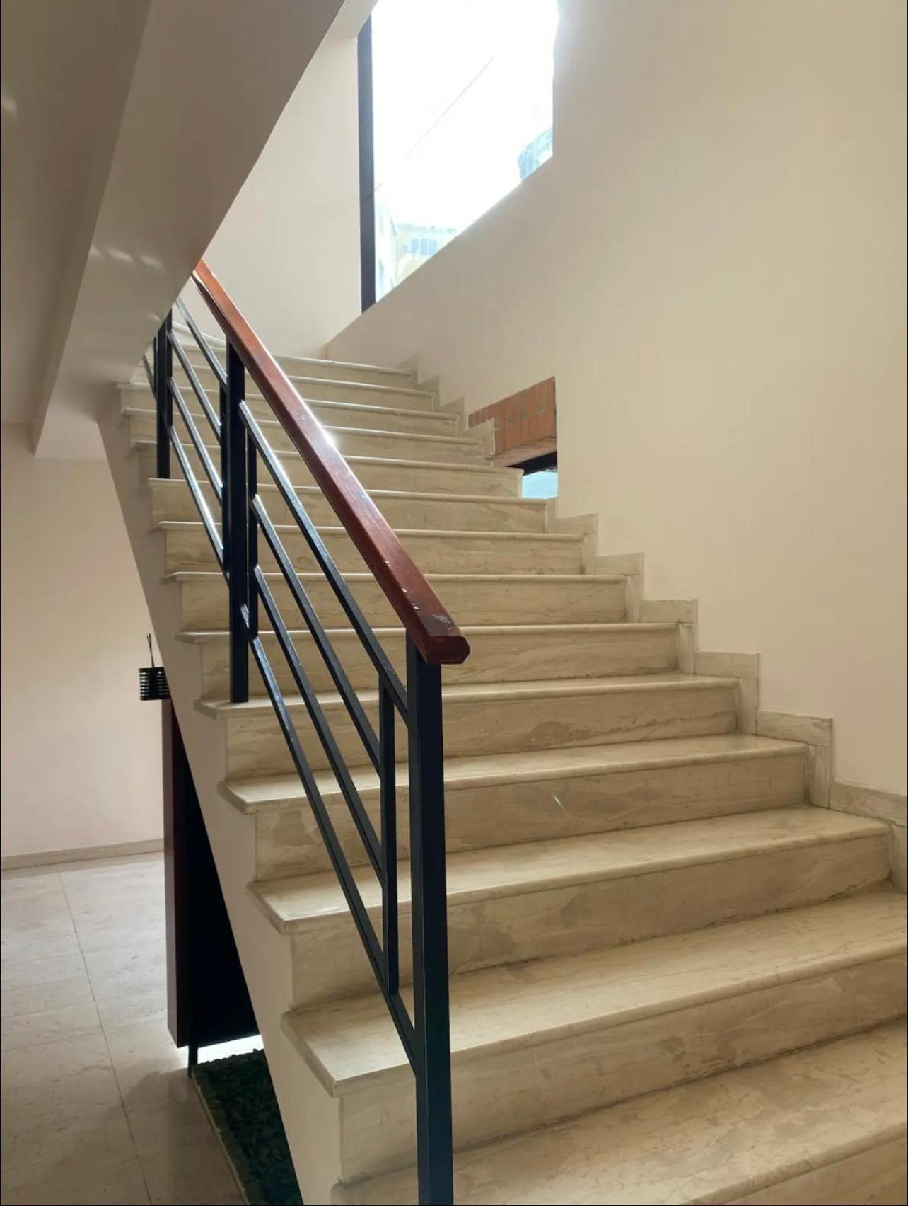 Nemis Apartments In The Centre Of Tirana Four Free Parking Экстерьер фото