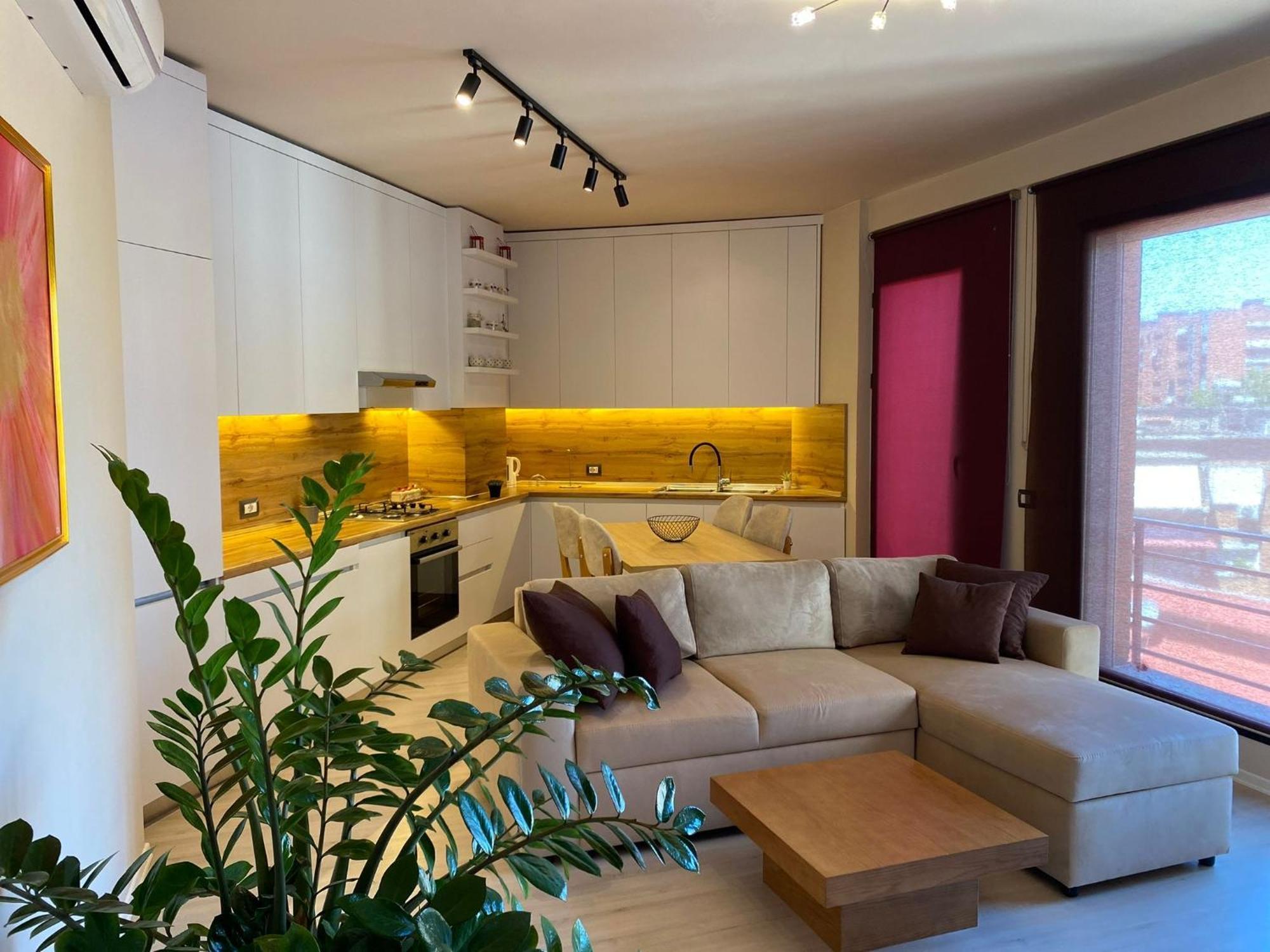 Nemis Apartments In The Centre Of Tirana Four Free Parking Экстерьер фото