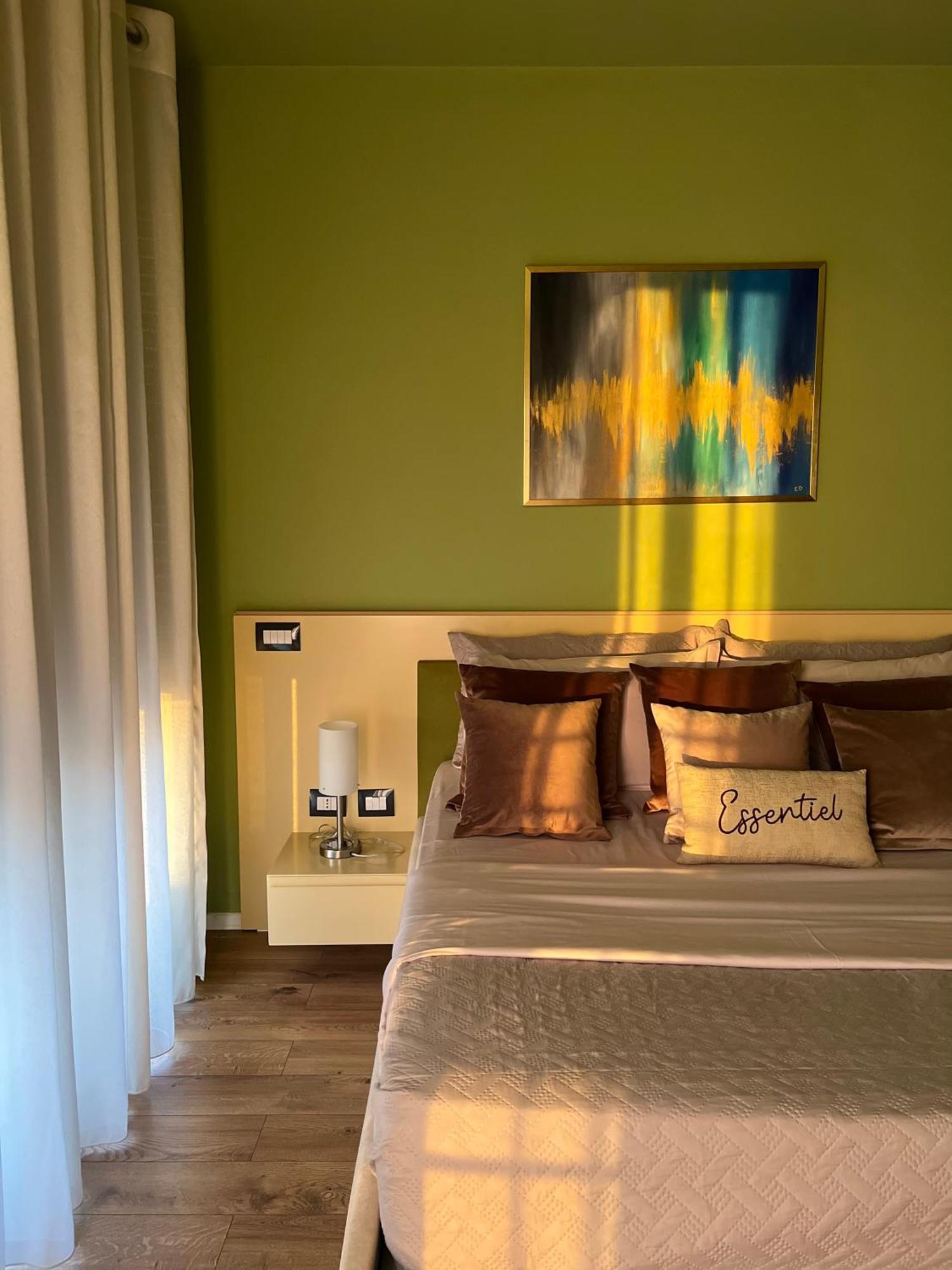 Nemis Apartments In The Centre Of Tirana Four Free Parking Экстерьер фото