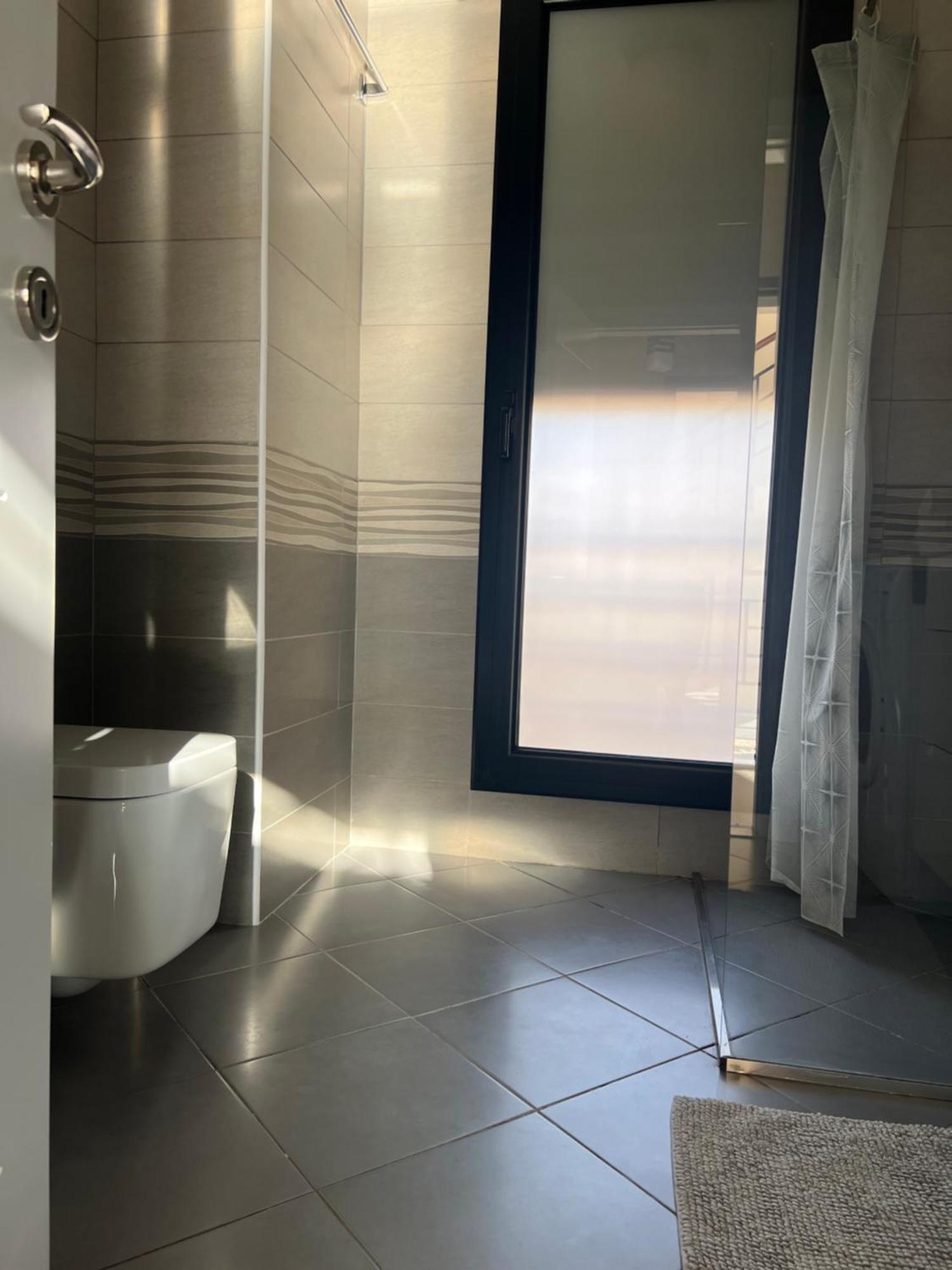 Nemis Apartments In The Centre Of Tirana Four Free Parking Экстерьер фото